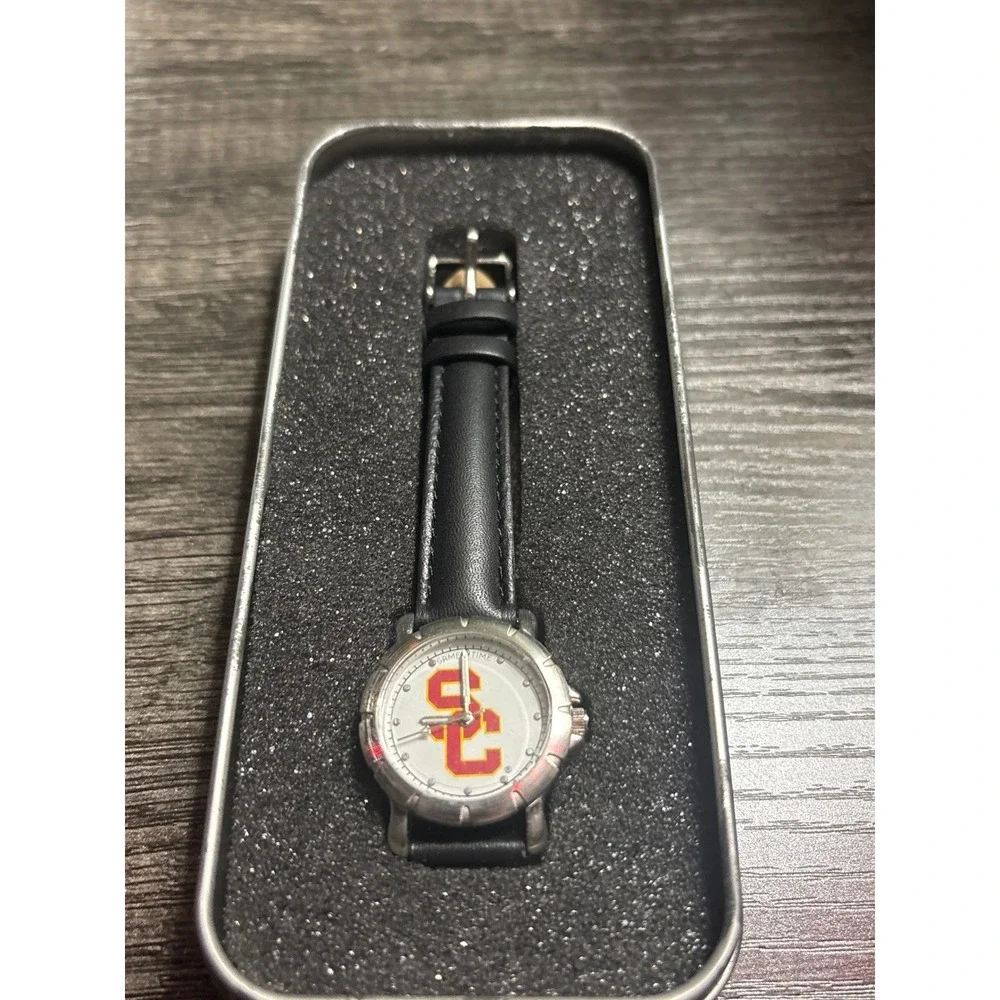 USC Trojans‎ Women's Wristwatch Black Leather Band Silver Tone Case